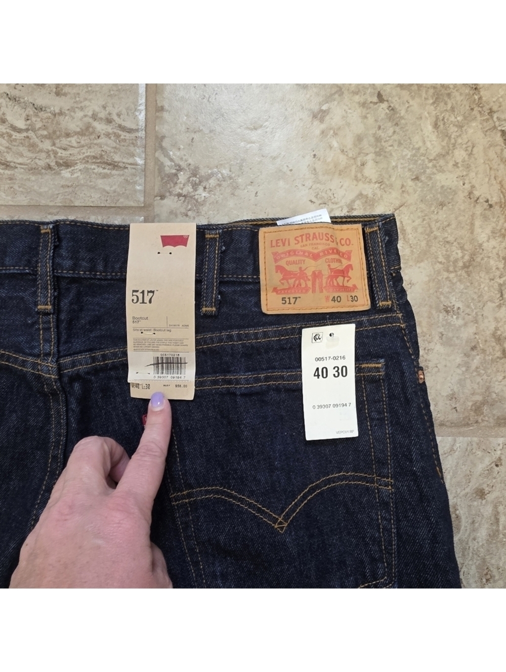 LEVI'S 517 Jeans Mens Bootcut Fit Dark Denim Size 40 X 30 Minimalist Work Preppy - Picture 7 of 8